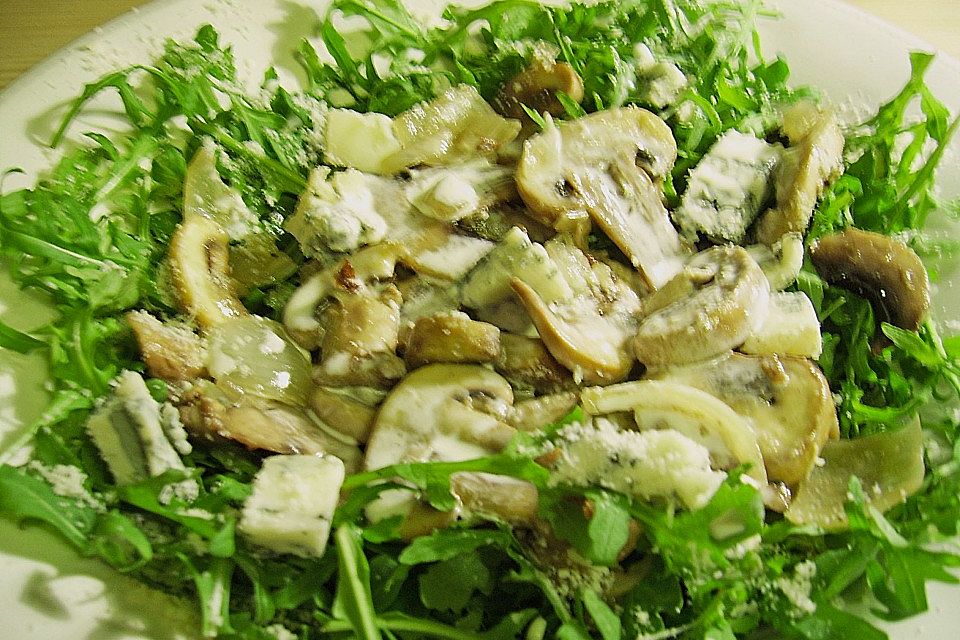 Emilys Champignons auf Rucola