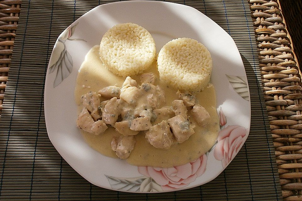 Schnelle Gorgonzolasauce mit Hähnchenfilet