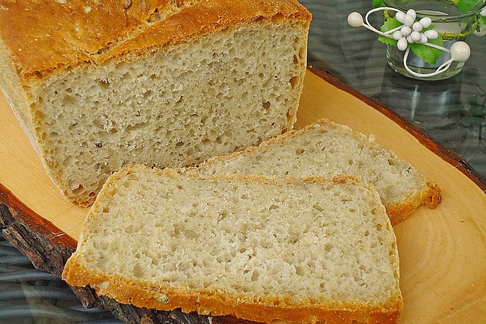 Landbrot mit Sonnenblumenkernen