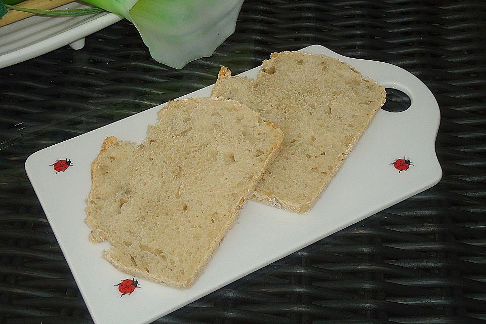 Landbrot mit Sonnenblumenkernen