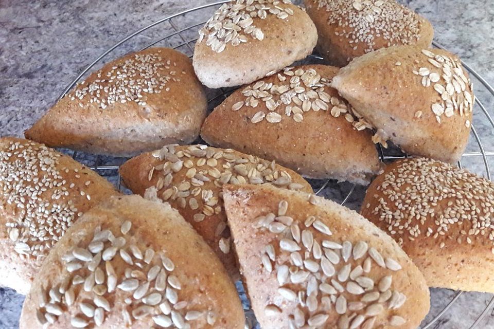 "Halbkorn" - Brötchen von gugel