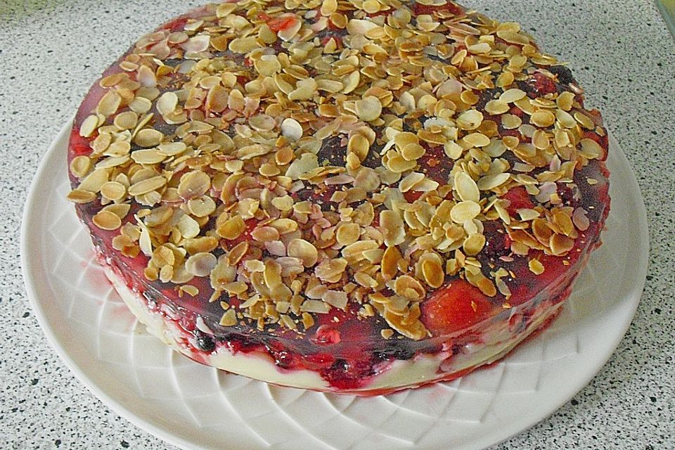 Sommerliche Beeren - Puddingtorte