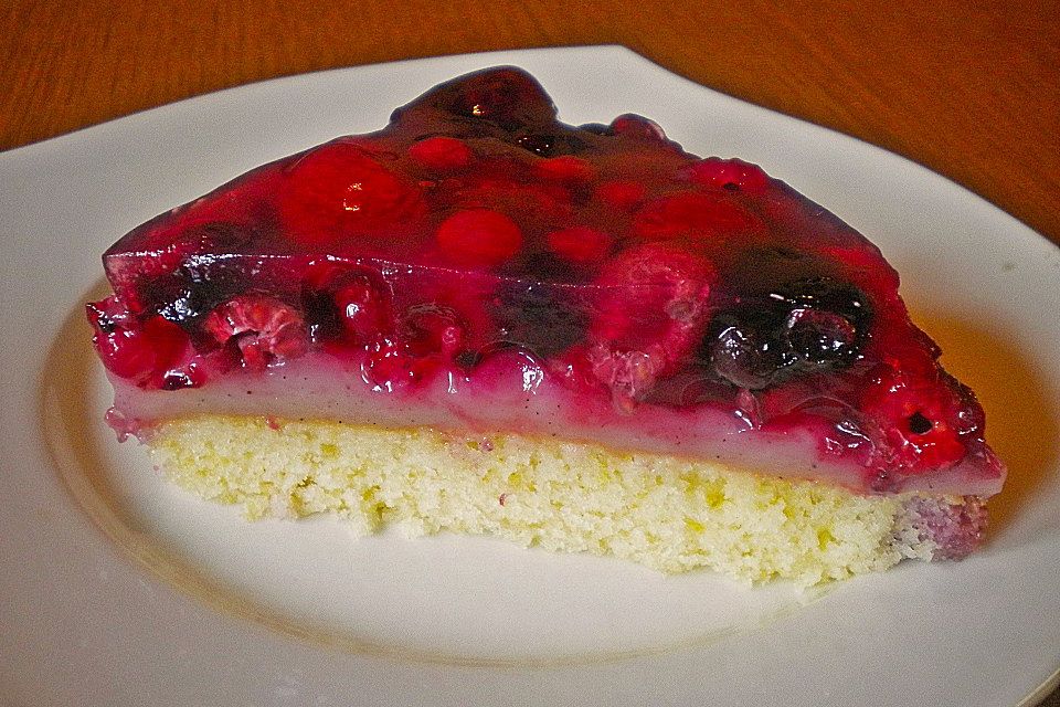 Sommerliche Beeren - Puddingtorte