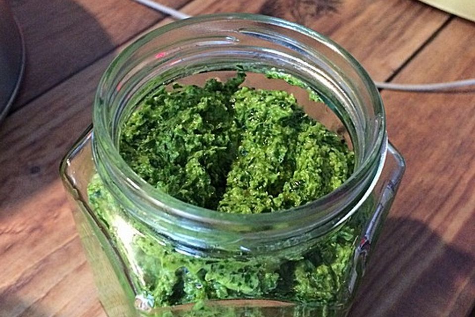 Rucola - Nuss Pesto