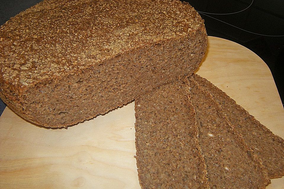 Kerniges Roggenbrot