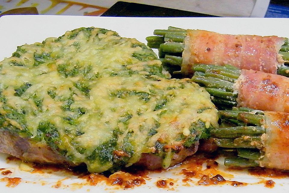 Schweinekotelett mit Bärlauchkruste