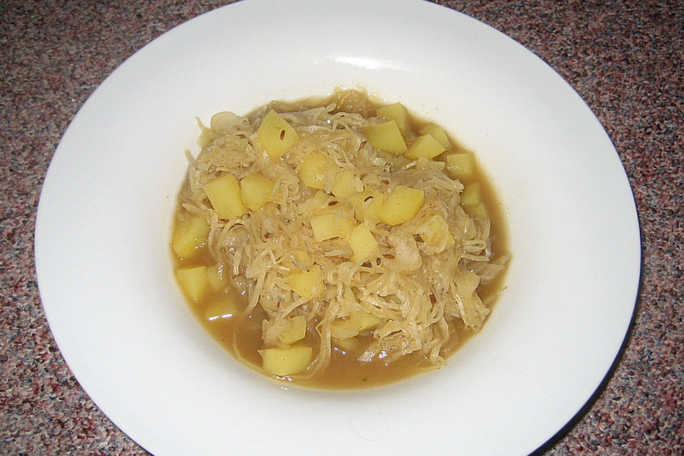 Sauerkraut - Kartoffelsuppe