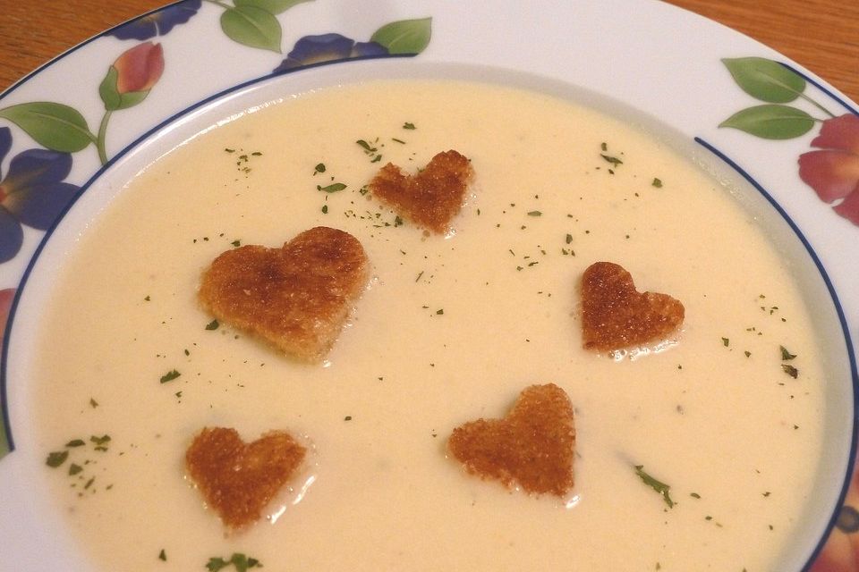 Rieslingsuppe mit Croûtons