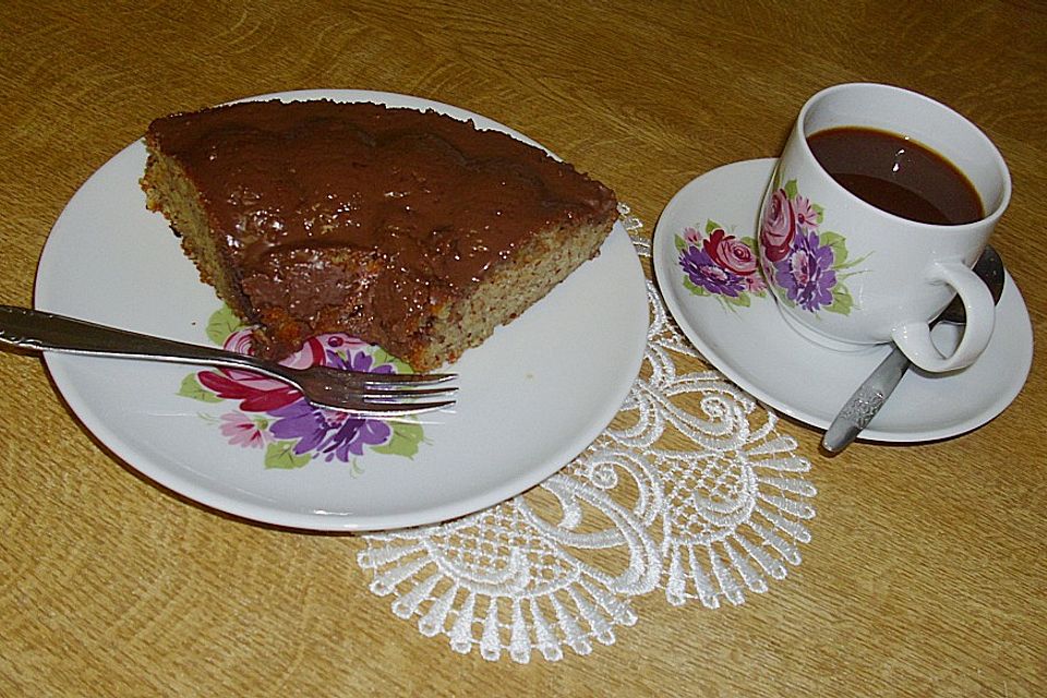 Omas Kartoffeltorte mit Holundermarmelade