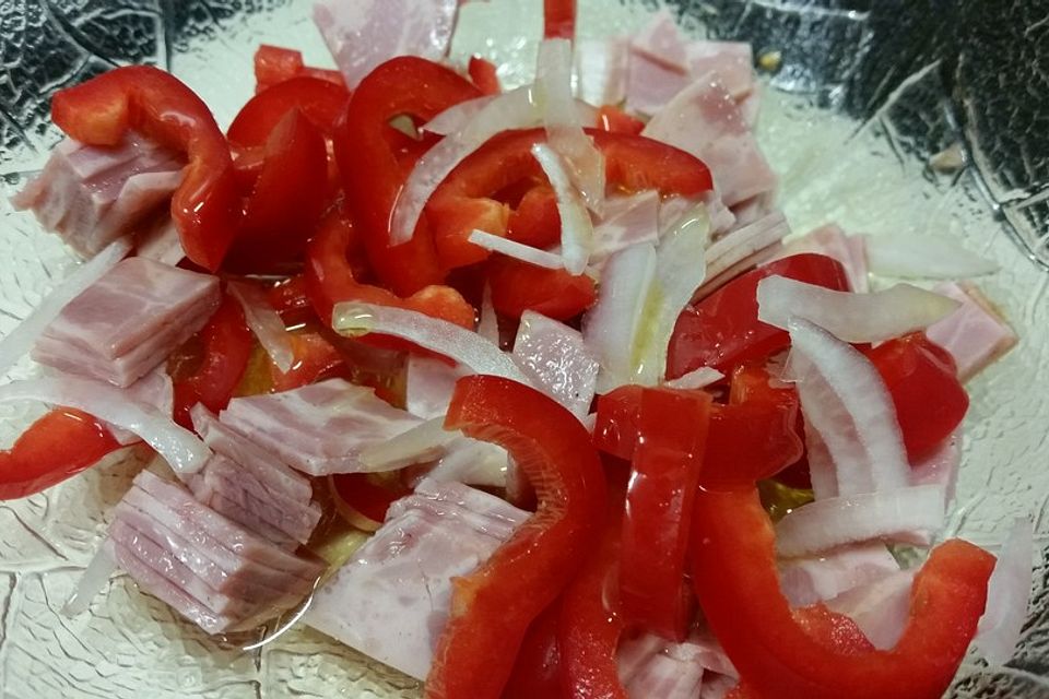 Wurstsalat mit Paprika