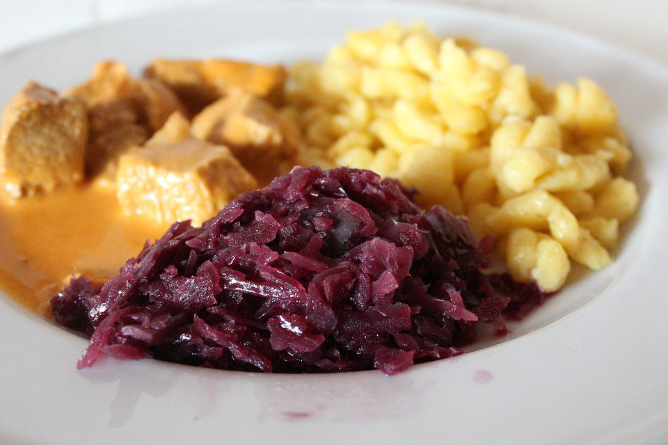 Fertiger Rotkohl lecker verfeinert