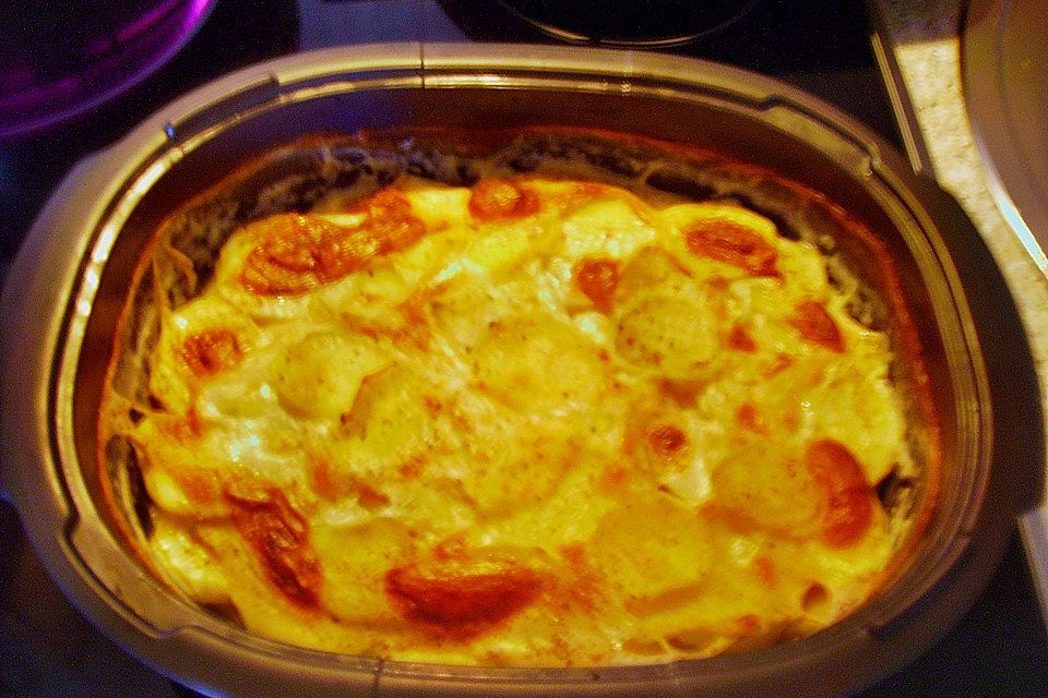 Putenröllchen mit Kartoffelgratin