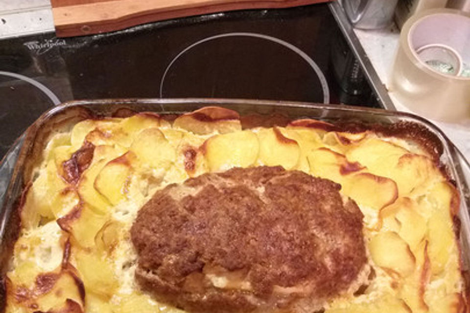 Hackbraten auf Kartoffelgratin