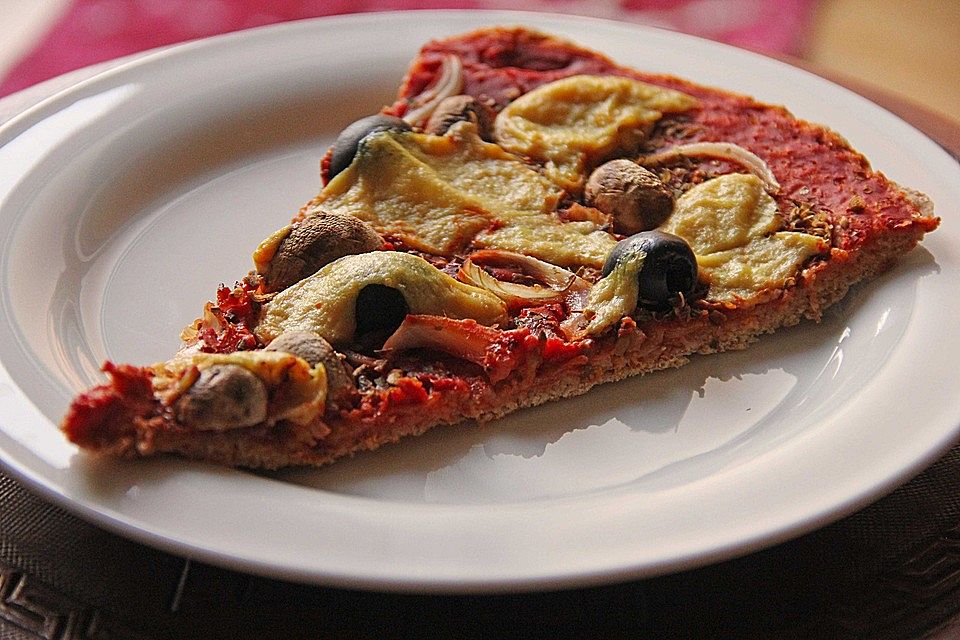 Vegane Pizza mit Hefeschmelz