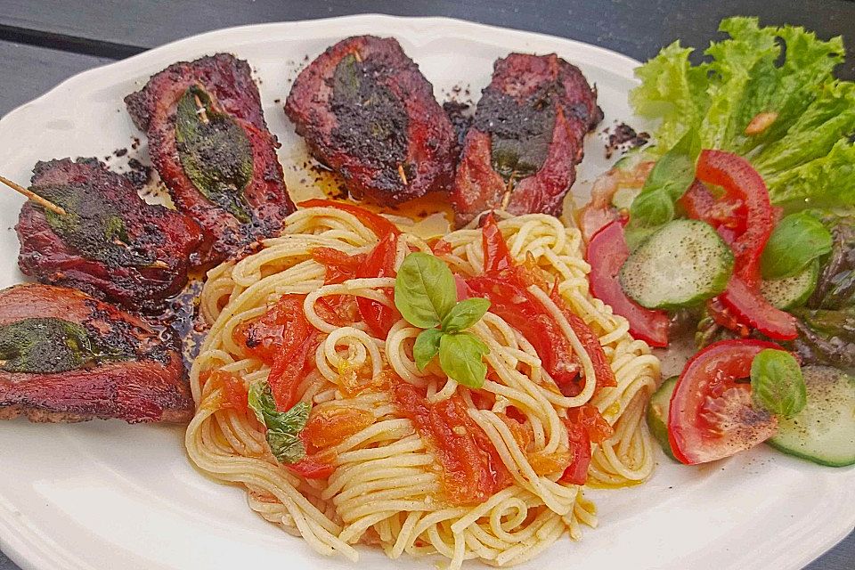 Spaghetti mit frischen Tomaten