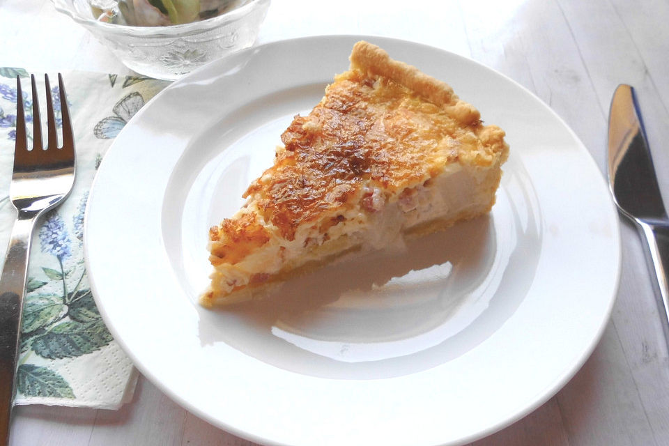 Spargelquiche mit Schinken