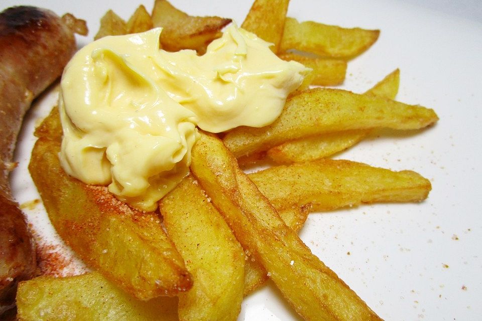 Pommes frites mit Mayonnaise