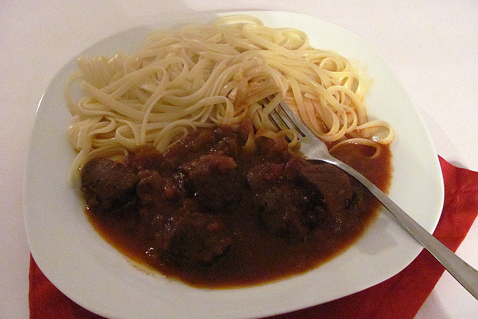 Nudeln mit Lammragout