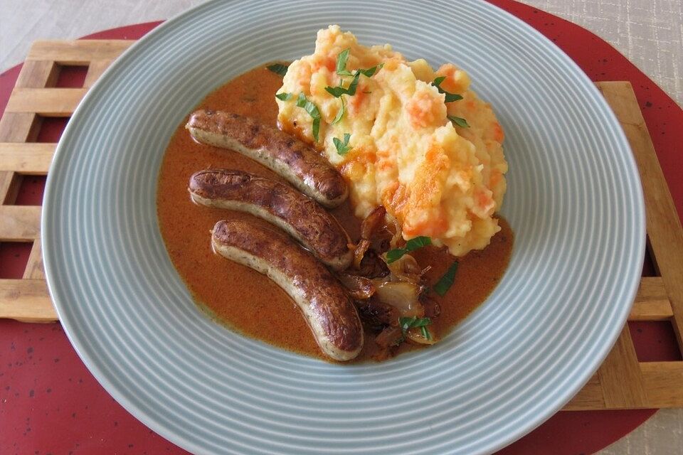 Bratwurst in Biersoße