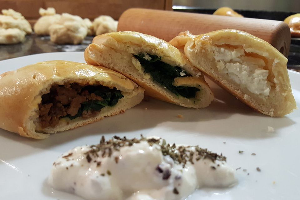 Börek mit Hefeteig