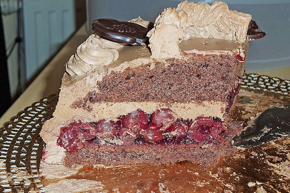 Nougat - Kirsch - Torte