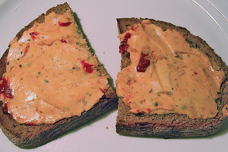 Tomatenbutter  mit Basilikum