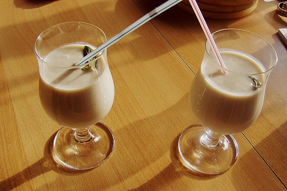 Bananen-Buttermilch Smoothie