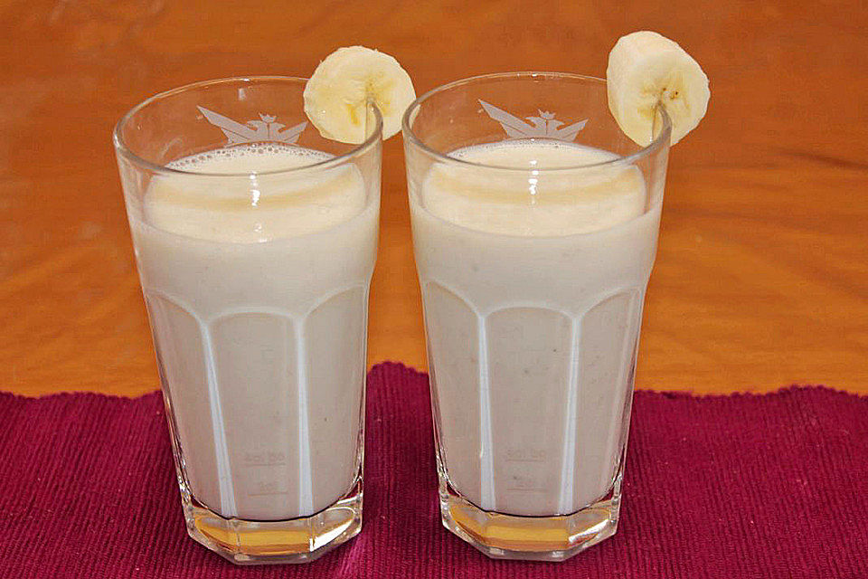 Bananen-Buttermilch Smoothie