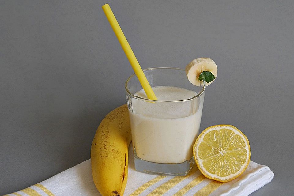 Bananen-Buttermilch Smoothie