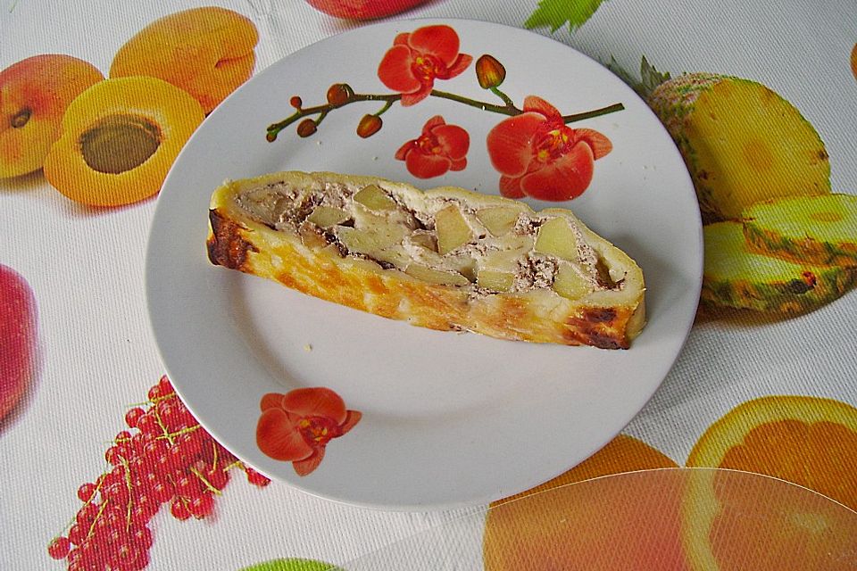 Bananen Apfel Nougat Strudel