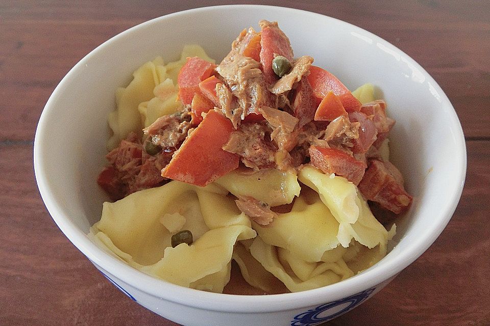 Nudeln mit Thunfisch - Sojasoße