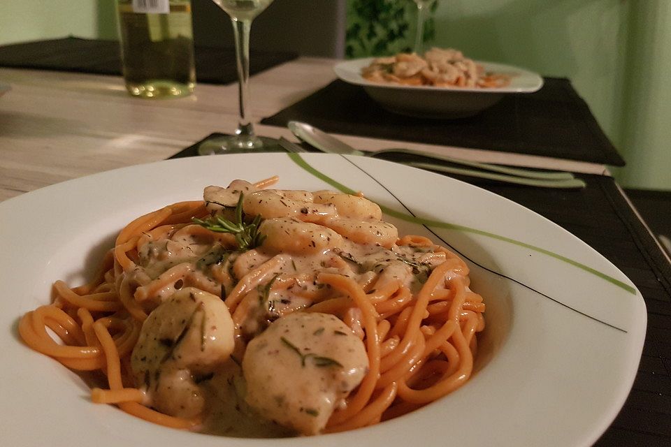 Zitronenspaghetti mit Kräutergarnelen