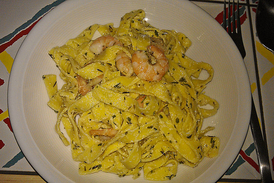 Zitronenspaghetti mit Kräutergarnelen