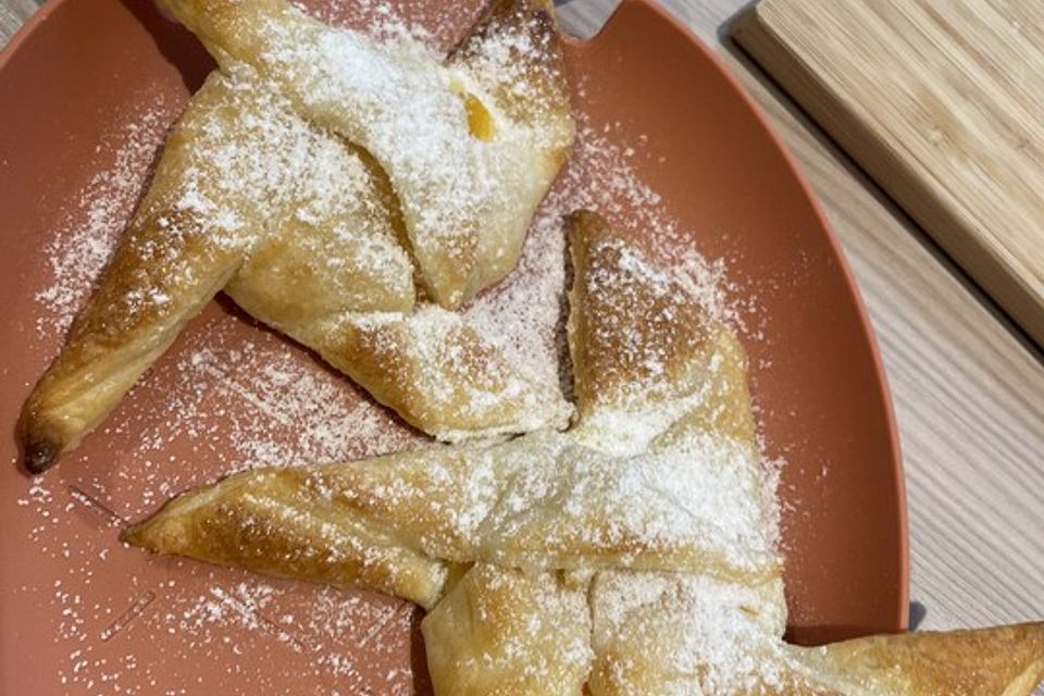 Schnelle Blätterteig - Vanillepuddingteilchen