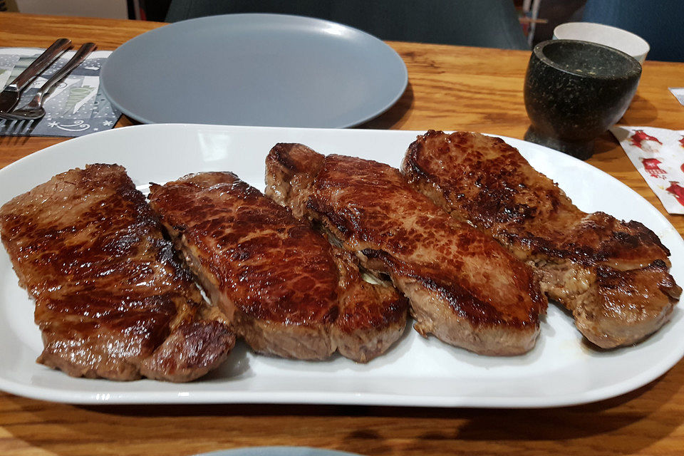 Butter - Pfeffer - Steaks