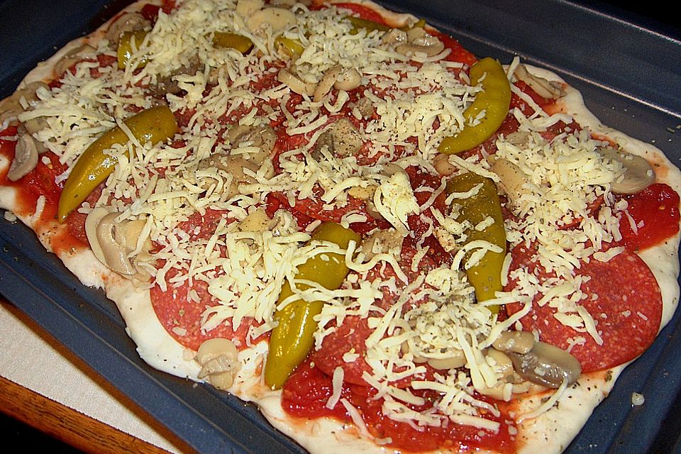 Pizzaboden - dünn und knusprig