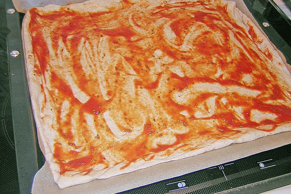 Pizzaboden - dünn und knusprig