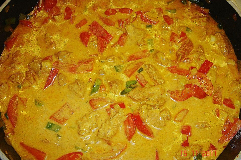 Verschärftes Sesam-Curry Hähnchen