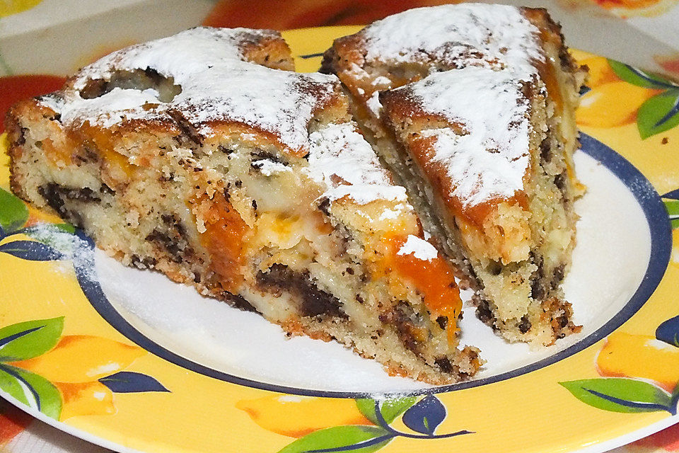 Ameisen-Marillenkuchen mit Puddingfüllung