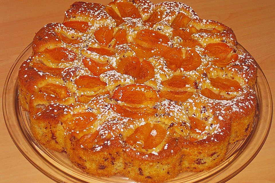 Ameisen-Marillenkuchen mit Puddingfüllung