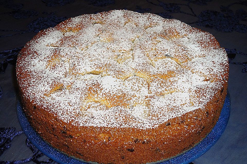 Ameisen-Marillenkuchen mit Puddingfüllung