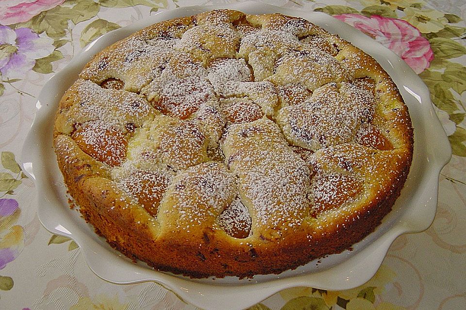 Ameisen-Marillenkuchen mit Puddingfüllung