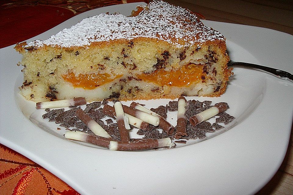 Ameisen-Marillenkuchen mit Puddingfüllung