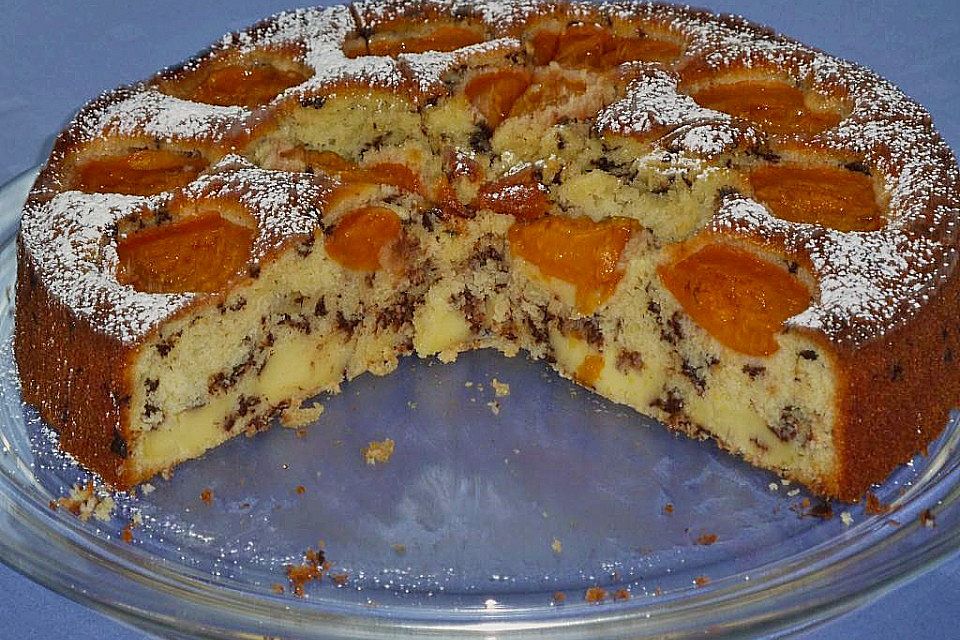 Ameisen-Marillenkuchen mit Puddingfüllung