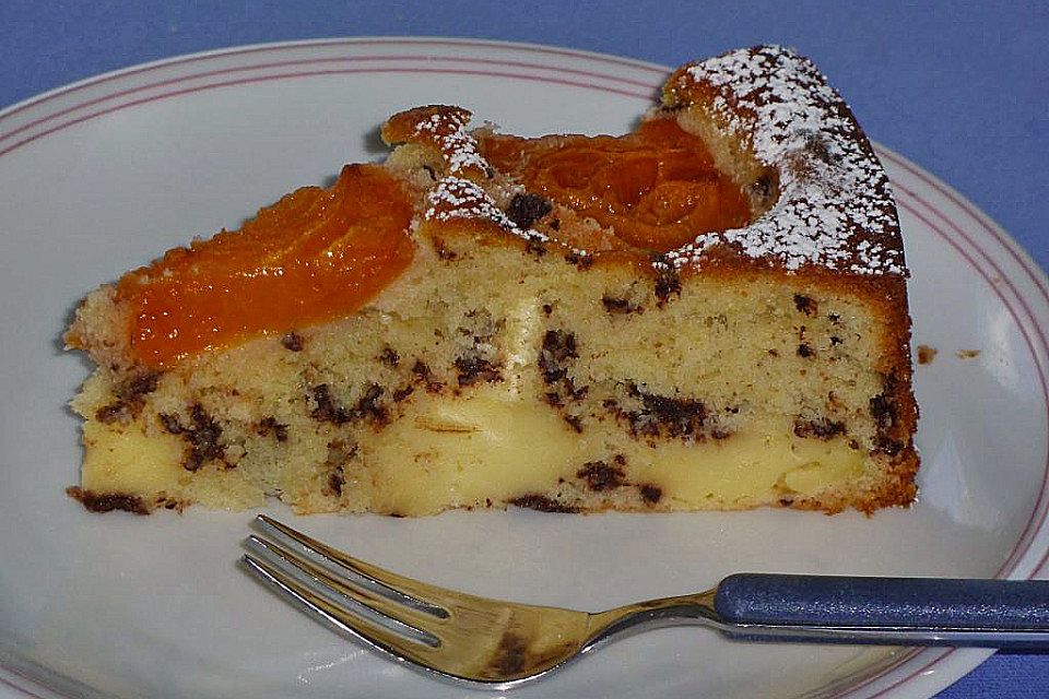 Ameisen-Marillenkuchen mit Puddingfüllung