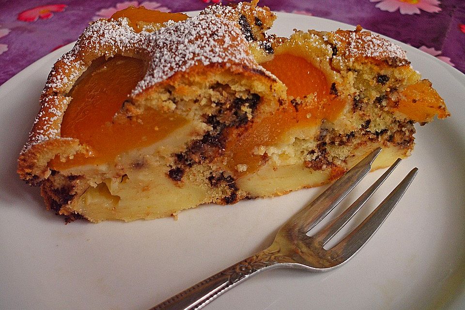 Ameisen-Marillenkuchen mit Puddingfüllung