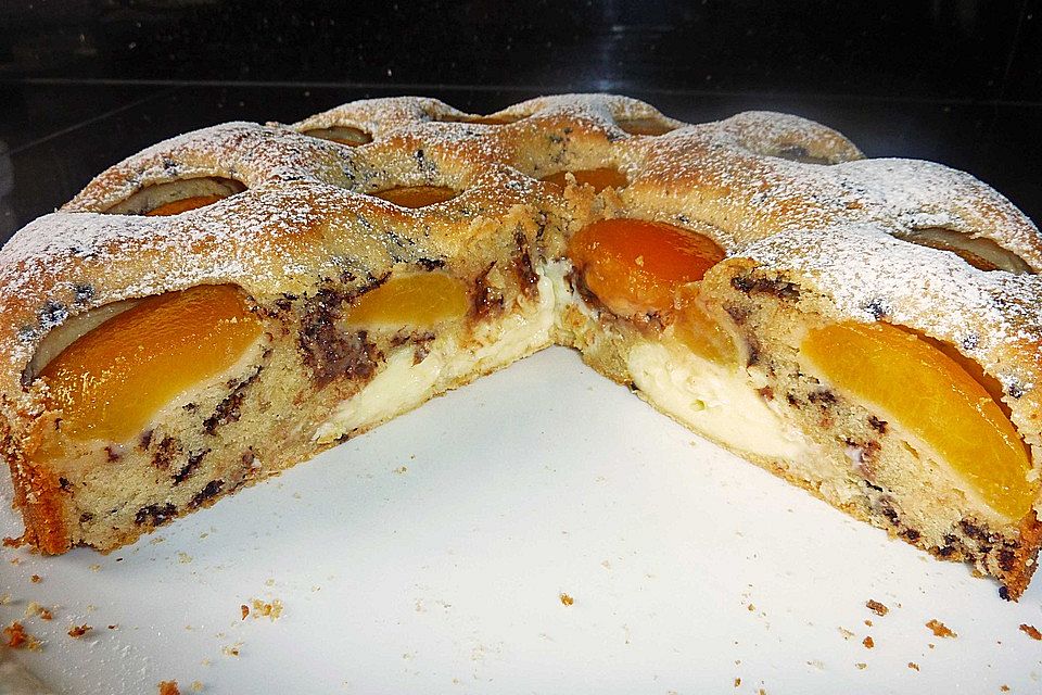 Ameisen-Marillenkuchen mit Puddingfüllung