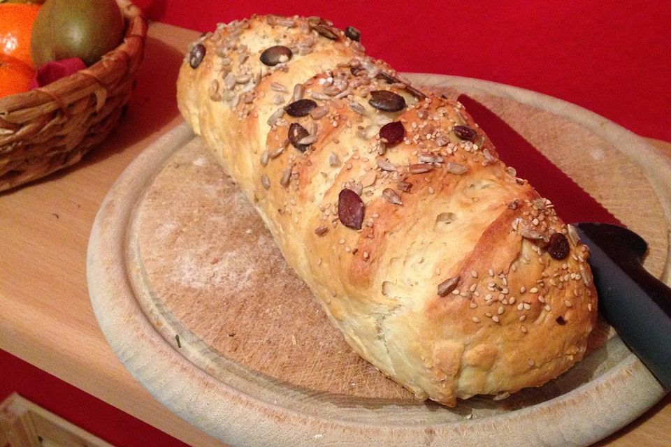 Frischkäsebrotstange mit Sesamkruste