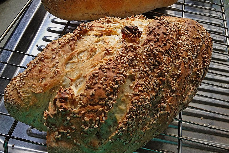 Frischkäsebrotstange mit Sesamkruste