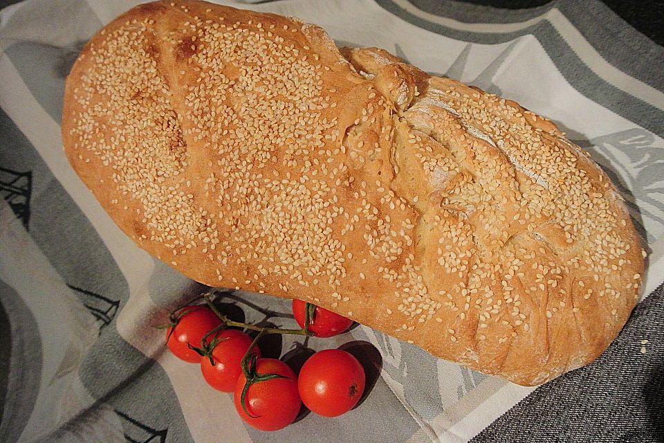 Frischkäsebrotstange mit Sesamkruste